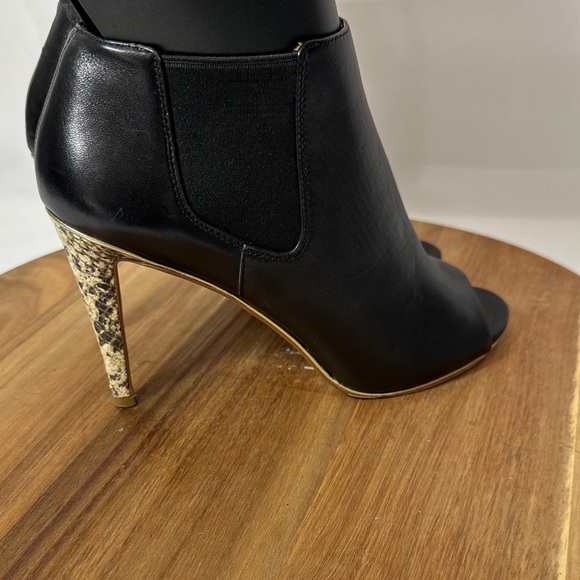 Coach Adrianna Leather Black Peep-Toe Heeled Ankle Pull On Boots Women’s 7.5 B - Picture 7 of 12